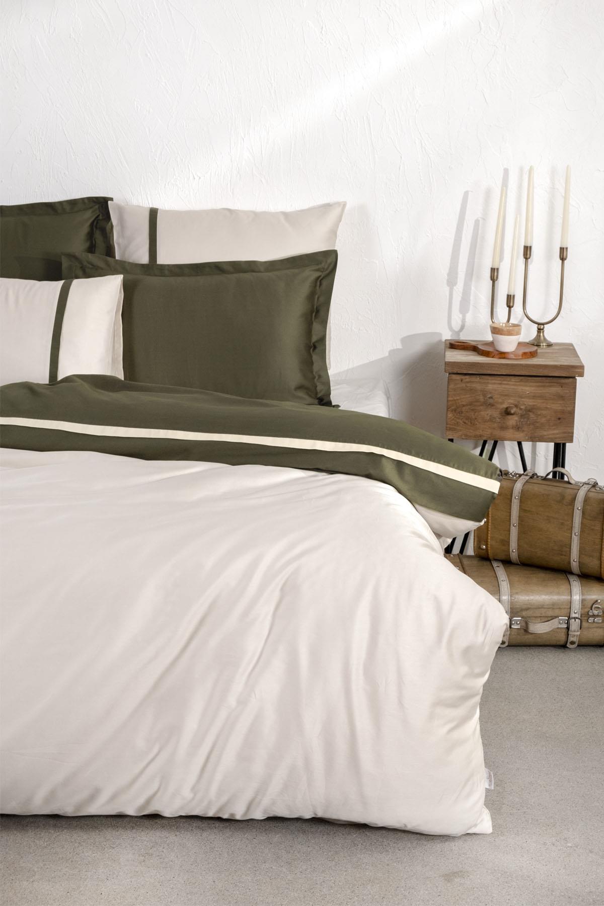 Satiinist voodipesukomplektid