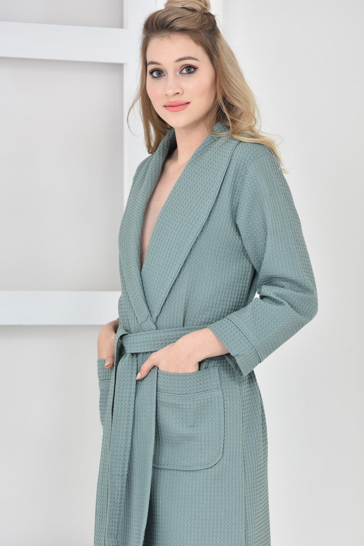 Naiste hommikumantlid