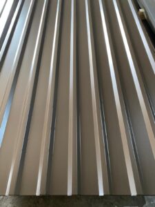 TP20 PE 0.50 mm - tumepruuni profiili lehed ülevalt vaates